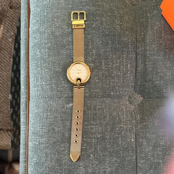 Tory Burch Gold Mesh Timepiece - Picture 5 of 5